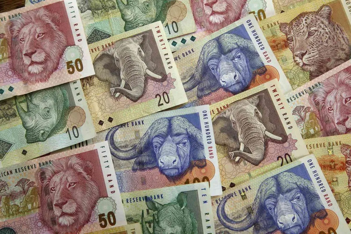 South African Rand Dips Amid Middle East Tensions and Strong Dollar