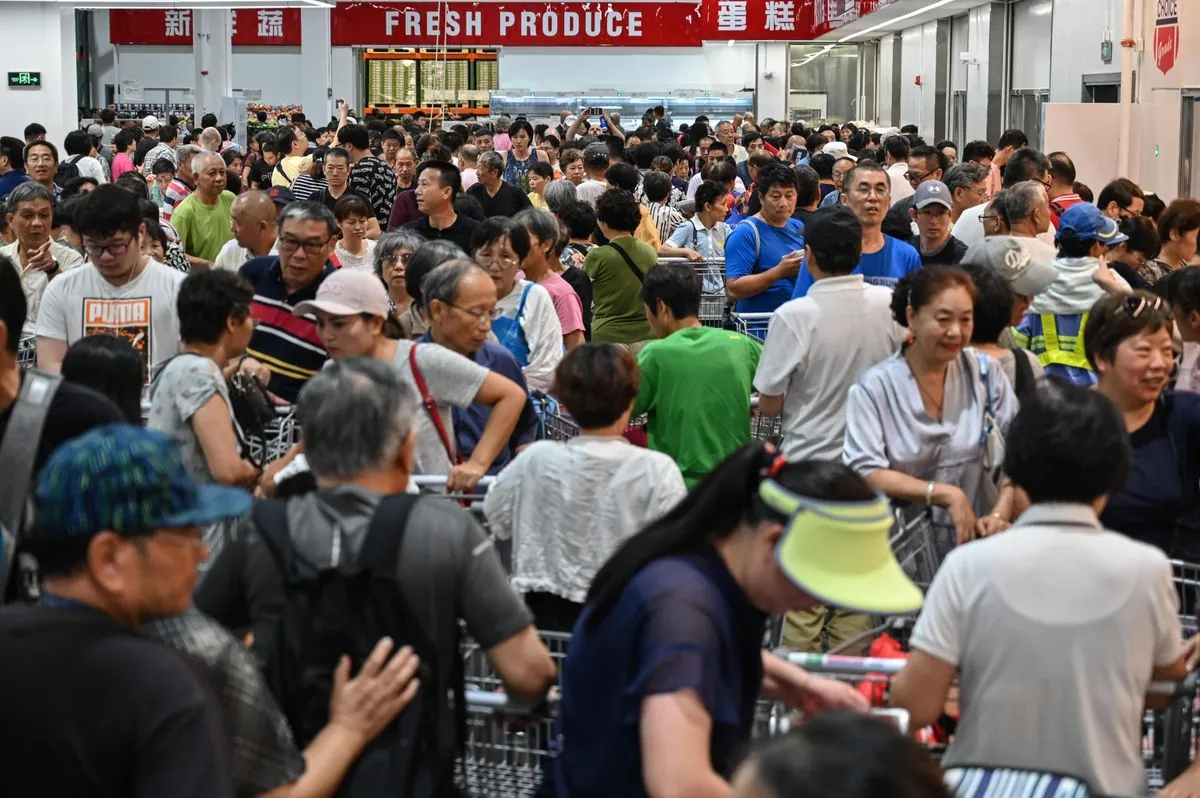 Costco Crowds Surge Amid Port Strike Fears, Experts Urge Calm