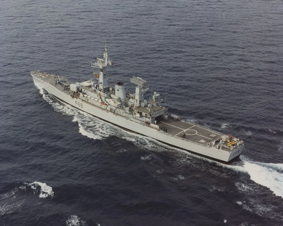 new-zealand-navy-ship-runs-aground-near-samoa-crew-safe