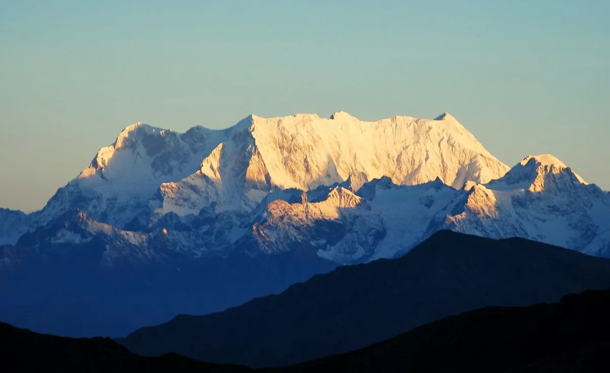 Foreign Climbers Rescued from Chaukhamba-3 Peak After 80-Hour Ordeal