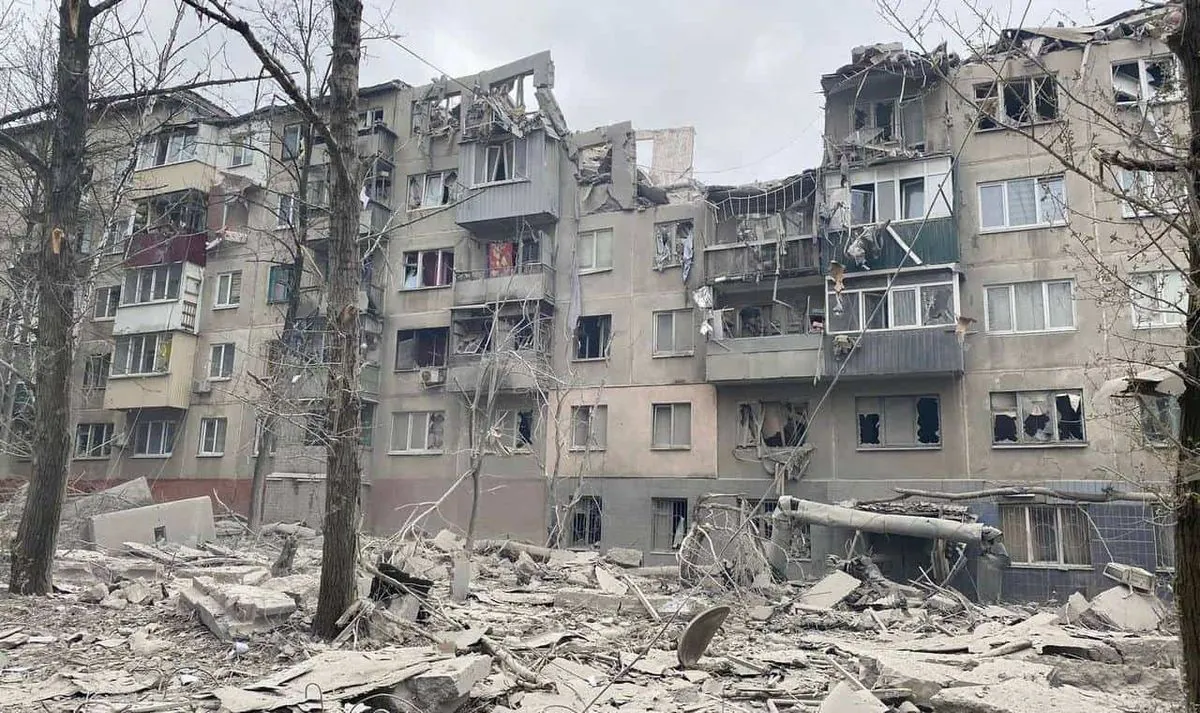 Russian Shelling Strikes Sloviansk, Causing Casualties and Damage