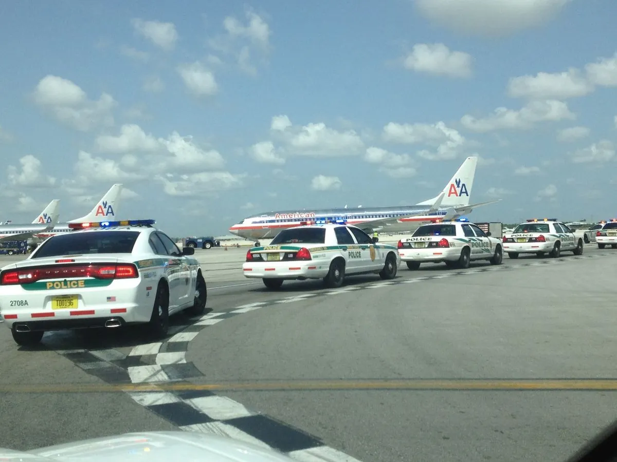 aussie-cops-check-out-plane-after-security-scare-on-nz-flight