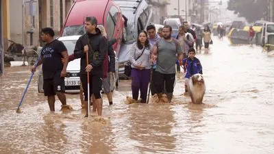 Deadly Spanish floods force biggest peacetime military response in history