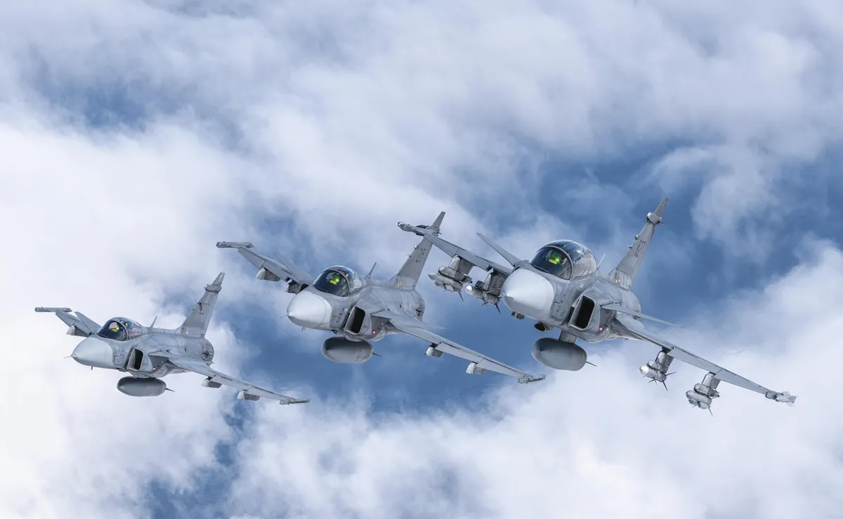 Swedish fighter jets might soon fly over Colombian skies