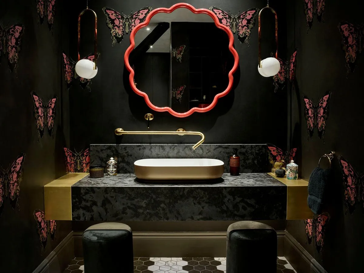 Small bathroom becomes ultimate creative playground for home design experts