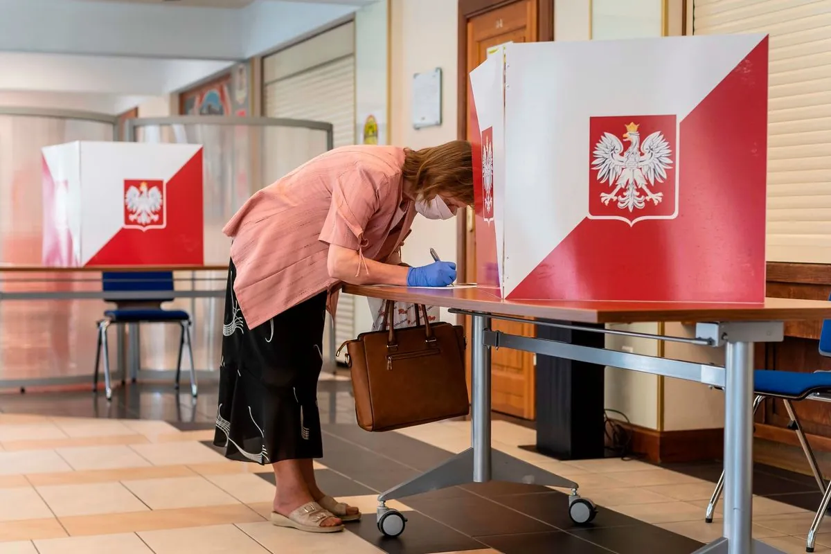 Polish party makes crucial choice between two high-profile politicians