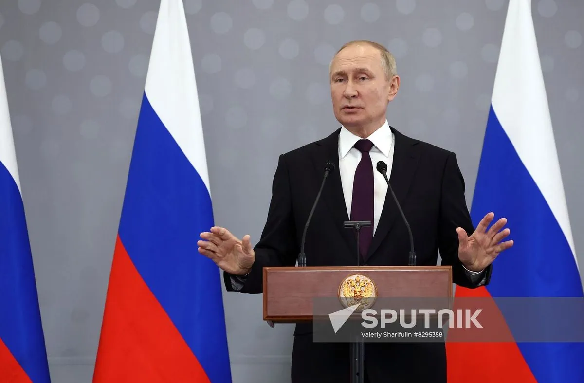 Putin warns of extreme response to Ukraine's possible nuclear plans