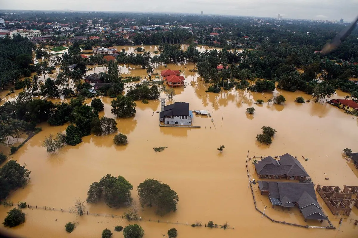 Malaysian PM stops ministers vacation plans as floods hit record numbers