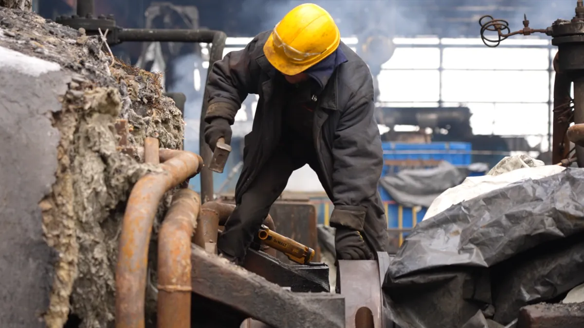 Hidden heroes: Inside Ukraine's battle-scarred power station