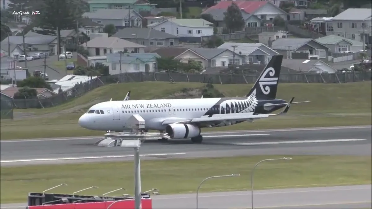 air-new-zealand-flight-makes-quick-stop-in-auckland-due-to-engine-troubles