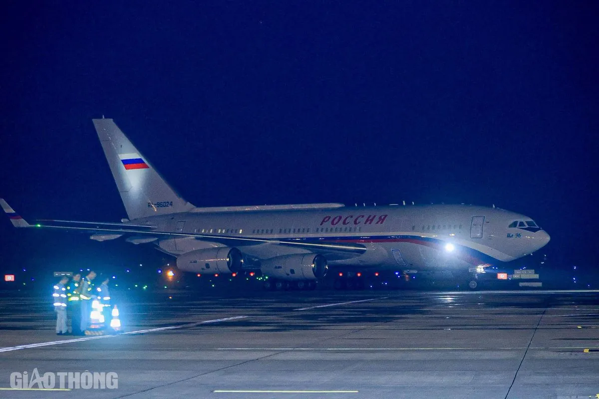 Secret presidential planes exposed in Ukrainian children relocation scheme