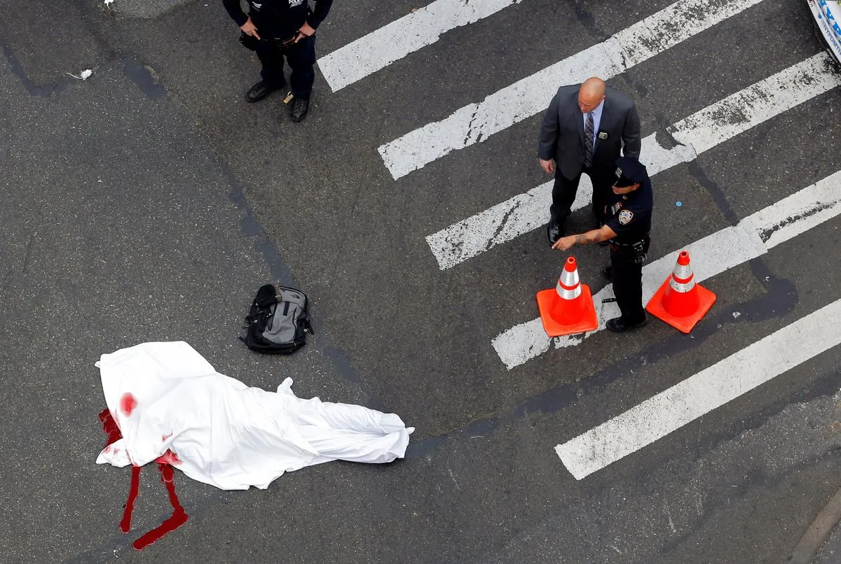 breaking-major-healthcare-exec-shot-dead-near-luxury-hotel-in-manhattan