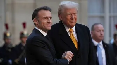 Trump's surprise Paris meeting with Zelenskiy brings new peace talk ideas